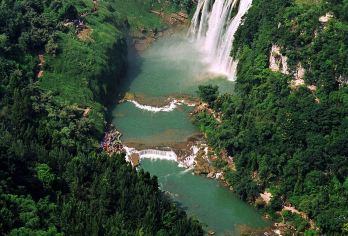 贵阳出发黄果树瀑布/天星桥/陡坡塘纯玩一日游【[一站地玩转黄果树瀑布]】
