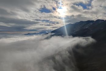 拉脊山+塔尔寺半日游【日出专享团】【[成团保障]封顶8人小团市区规定范围内上门接送，大巴团分站式集合灵活舒适性价比高，多套餐任你选择】