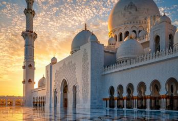 【中文司机包车游】雅加达+缩影公园+清真寺+独立广场+博物馆【一手印尼地接资源，一对一专属客服，中文服务，专车自在游玩，品质有保障】