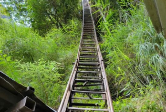 中虎跳峡徒步一日游【勇士云梯】【徒步中虎跳，挑战勇士云梯，观自然之壮丽】