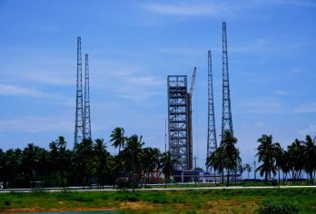 海南商业航天发射场近距离观摩发射塔架+研学游【一天4个场次】【走进海南商业航天发射场，近距离观摩发射塔架，近距离观看航天回收文物】