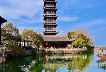 嘉兴乌镇+西塘一日游【纯玩5A双水乡/打卡唯美夜景】【懒人游，晚出发，打消早起的烦恼，晚上看完古镇夜景返程。】