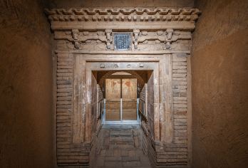 洛阳古墓博物馆-2小时人工讲解-含耳麦-6岁以下儿童免费【[专业导游讲解]持证导游深度讲解，听老师讲邙山故事】