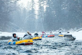 长白山魔界漂流半日游【二道白河酒店上门接送 独立包车】【[出行无忧]全程车接车送，出行不担忧，路途不费心，回归旅游初心，收获一天喜悦。】