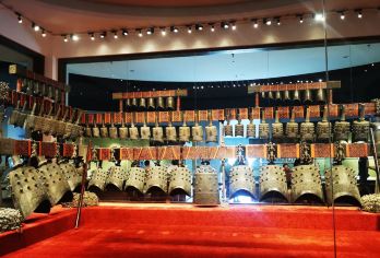 中国武汉+湖北省博物馆+武汉大学一日游【多语种+私人定制游）【来一场说走就走的旅游吧，当地人带您Citywalk，可提供多语种的地陪人员，可接待来自不同国家客户】