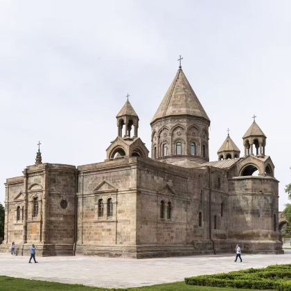 埃里温往返：埃奇米阿津主教座堂+兹瓦尔特诺茨考古遗址