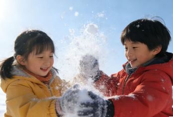 【西安往返】翠华山嬉雪乐园一日游【翠华山嬉雪乐园，亲子戏雪天堂！雪圈、保龄球、坦克对战，全家嗨翻秦岭冬日】