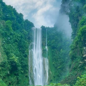 从百色市出发：通灵大峡谷+鹅泉包车一日游