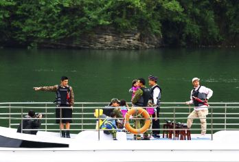 【一价全含】竹山苗寨+长潭岗游船+午餐一日游【含特色午餐+全交通，避暑山】