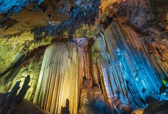 重庆武隆天生三桥+芙蓉洞一日游（资深英文导游）【专车接送|行程可调|可定制行程】