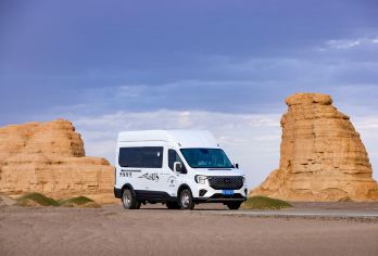 【陆地头等舱】敦煌榆林窟+大地之子+锁阳城一日/24h接机站【[天佑优品]24h接站/上门接送/餐包瓶装水】