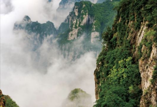 【日览太行•夜醉司徒】王莽岭+司徒小镇一日游【太行山水冠绝华北，挂壁天路震撼华夏，铁花夜游燃动全城！】