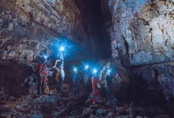 水星洞探险一日游丨解锁地心酷玩初体验丨专业教练团队保驾护【“一价全包，无忧启程”。一次行程，三重体验。集高空、水面、水流于一体，挑战自我，肾上腺素飙升。】