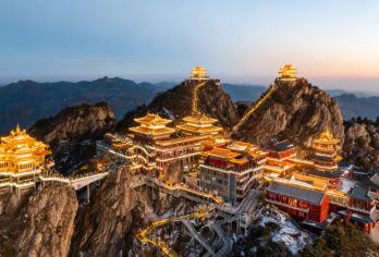 洛阳老君山景区一日游【晚班可看亮灯|官方直通车|纯玩无购物】【[安心出行]优秀导游带团，出行无忧，出行放心，游玩开心。】