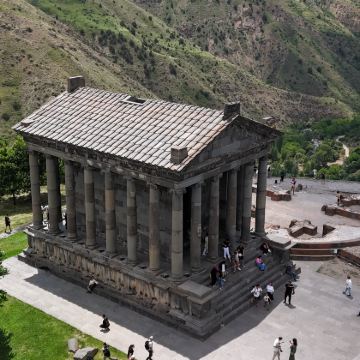 加尼、格加尔德修道院与塞凡湖包团