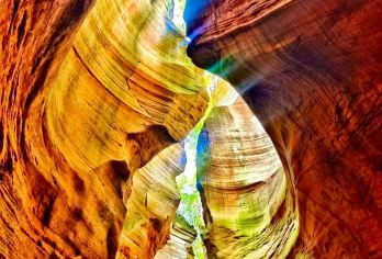 陕西延安甘泉大峡谷一日游【6人小团+上门接送+全程无购物】【懒人选择：市区上门接送，出门即上车，返程送回】