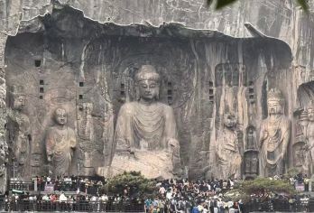 洛阳龙门石窟+少林寺一日游【定制小团/独立用车/上门接送】【[游玩时间充裕]私人定制 时间自由小团省去等待其他游客时间，不用与其他客人拼团，独立用车，一单一团】