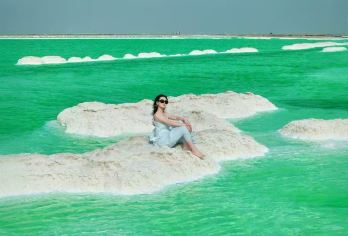 梦幻察尔汗盐湖半日游【上门接送+早班、午班+天天发团+纯玩无购物 深度体验不一样的璀璨盐花】