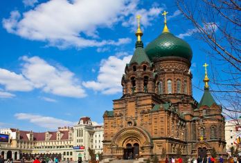 哈尔滨中央大街+圣索菲亚教堂+哈药六厂+松花江索道铁桥一日游【专车接送/行程可定制】