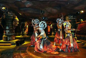 见九寨·魔幻现实情景体验剧·边走边看·3D全息成像技术【边走边看 、3D全息成像技术】