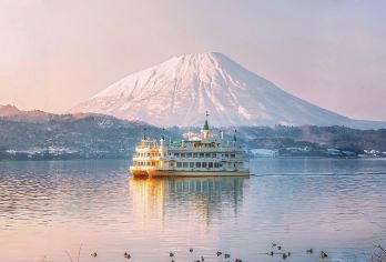 北海道登别地狱谷·洞爷湖雪地摩托·熊牧场一日游|9~13人团【洞爷湖上骑雪地摩托，在冰天雪地里感受速度与激情！】