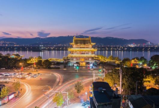 长沙专业地陪/外语导游：岳麓登高+橘子洲头 外宾接待 EA【全程中文/英文/俄语/法语/韩语/葡萄牙语服务，沟通无障碍，景点可调】