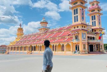 一日游｜西宁之旅：黑婆山、高台圣庙 | 从胡志明市出发【征服海拔 986 米的巴真山山顶，游客可以从高处俯瞰整座城市的全景】