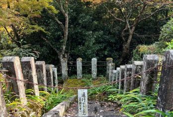 日本京都-琉璃光院-三千院-贵船神社-红叶满天 京都巡礼。【专业行程定制，精选热门景点，高效游玩不走回头路，贴心服务保障，轻松】
