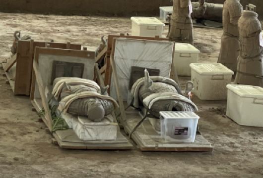 【DY—8人团】兵马俑丽山园+驼铃传奇钻石区一日游【[专属小团服务] 严选小团规模，打造精致出游体验；配备在线管家随时响应需求，西安市三环以内上门接送。】