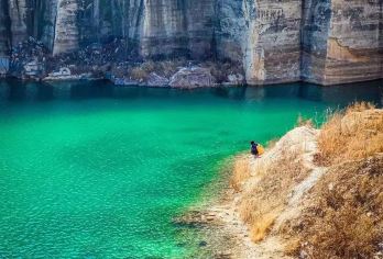 翡翠湖徒步1日【玉皇塔+翡翠湖+探秘防空洞+11公里小环穿】【网红穿越环线，全程11km，爬升260m】