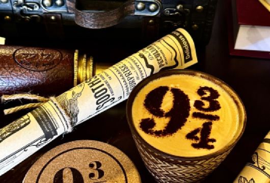 【暖冬限定昆明一日游】登临西山龙门+魔法面包屋下午茶【自然奇观+魔法沉浸：一张套餐票解锁昆明地标西山龙门的险峻与滇池全景，再无缝衔接哈利波波特主题面包屋】