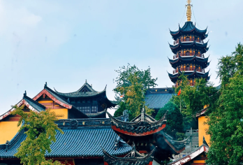 精致小团丨鸡鸣寺+台城+玄武湖半日游丨三柱清香愿你平安喜乐【鸡鸣寺- 三柱清香愿你平安喜乐】