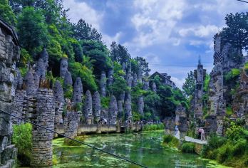 贵阳 导游地陪|专业翻译（中文/英语/俄语/法语/小语种）#【中文/英文/俄语/法语/德语/西班牙语/意大利语/韩语/多种小语种 导游服务，专业讲解。】