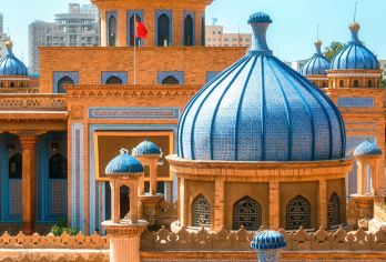 新疆喀什+莎车老城+英吉沙一日游，6人内私家团、包车【[2-6人独立出行]成团保障，不与陌生人拼团， 亲友出行的优先，专车服务，行程游玩灵活、自由】