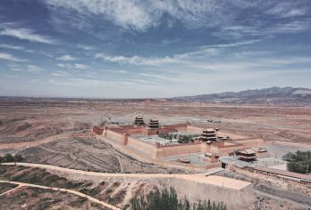 西宁市人民公园+青海省博物馆+明长城遗址公园【中文司机+8小时VIP小团服务】