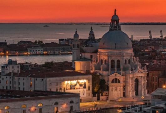 意大利威尼斯-主岛+泻湖三岛-专属地陪向导服务-不用车-精选【专属客服和本地中文司机，一家一团包车】