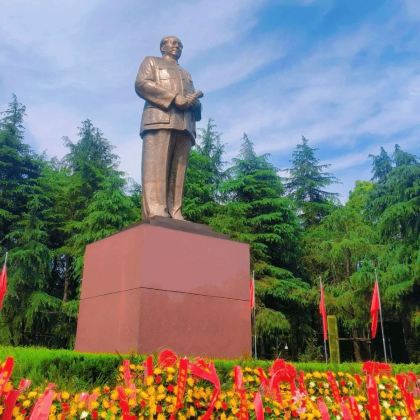 韶山毛泽东故居+纪念馆+刘少奇故里一日活动【讲解+好评导游】