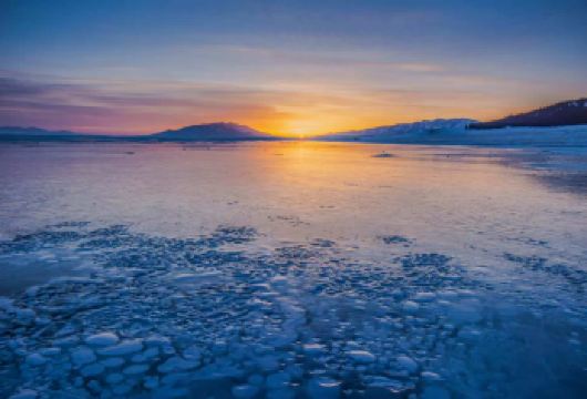 赛里木湖一日游【6人小团+纯玩无购物+环湖游览】【『精品小团』：1人即成团，6人封顶，多睡一会儿，景区时间更充裕，告别城市的喧嚣，享受大自然的宁静】