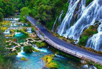 贵州荔波古镇•荔波大七孔•荔波小七孔•水春河景区|避暑/玩水【VIP私人高级定制行程、专属中文司机、舒适包车出行、景点随心调】