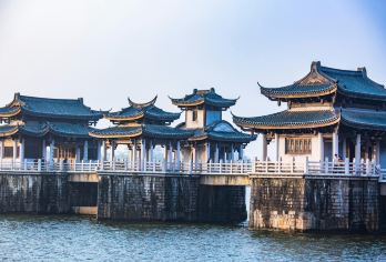 潮州一日尽览青岚怪臼国家地质公园+潮州古城小团包车一日游【专程司机全程8小时服务，灵活等候，景点可调】