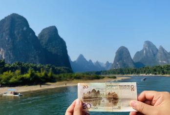 兴坪游船+兴坪古镇+银子岩一日游【大巴/商务车/多套餐可选】【[缤纷景点]漓江慕名而来，商务Mini团2人起8人封顶，不赶早睡到自然醒！】