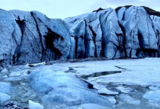 冰岛盖锡尔与斯特罗柯间歇泉+黄金圈一日游/行程可调-中文专车【精选热门景点，高效游玩不走回头路，深度了解文化内涵，贴心服务保障，轻松享受旅程，性价比超高的旅行。】