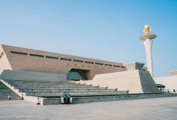 【门票必出】【文博大咖说】洛阳博物馆一日游大咖人工2小时讲解【精选文物]精心策划的讲解主题，深入浅出尊重还原真是历史！】