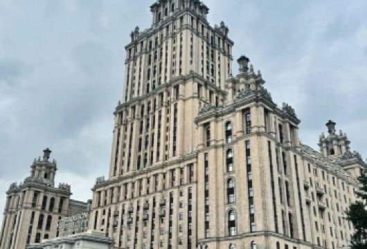 俄罗斯莫斯科大剧院+红场+凯旋门一日游/行程可调-可定制多日【包车一日游，解锁旅行新方式！独立车辆配备经验丰富的老司机，为您量身打造专属行程。】