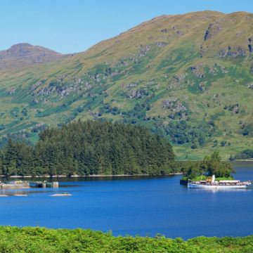 英国卡特琳湖+洛蒙德湖国家公园+威士忌酒厂参观品酒一日游