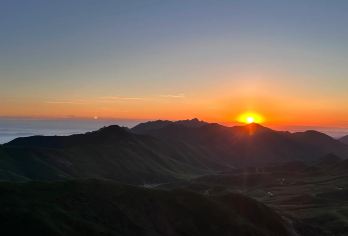 拉脊山+贵德国家地质公园+清清黄河景区一日游【包车游】【1，达人带队，精选线路，深度体验，创新玩法，贴心管家，摄影帮手，路上美景随走随停！】