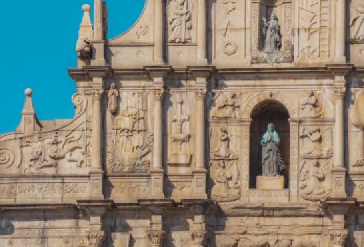 澳门大三巴一日游（专车接送，自由选择时间，不限方向可接可送）【巴洛克浮雕艺术解码​：五层花岗岩雕刻融合圣母踏龙头等东西方宗教符号，细节震撼】