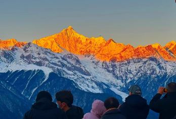 梅里雪山+纳帕海+独克宗古城1日游【12人精品小团，上门接送】