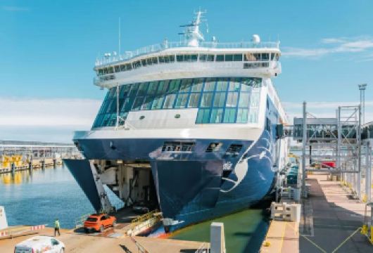 芬兰赫尔辛基市区景点自选+波尔沃古镇一日游【中文专车】【尊享一对一高端行程定制，豪华包车专属礼遇，专业旅行顾问24小时恭候垂询。】