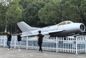 【旅小皖/精讲团】渡江战役纪念馆精讲1.5小时【[旅小皖-专业讲解]专业讲师带您走进渡江战役纪念馆，感受历史与名人的碰撞。】